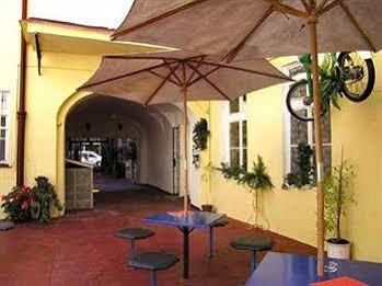 U Dvou Zlatych Klicu Hotel Praga