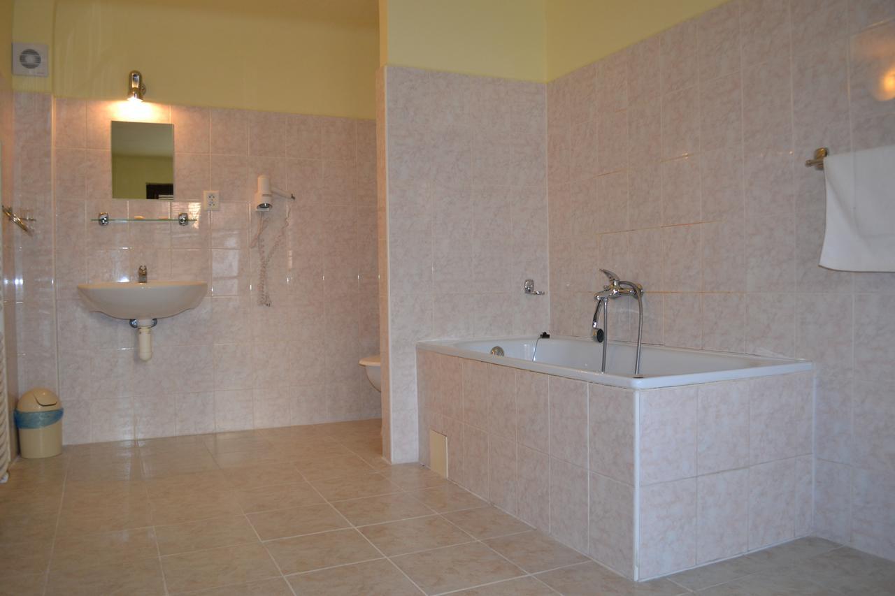Hotel U Dvou Zlatych Klicu Praag